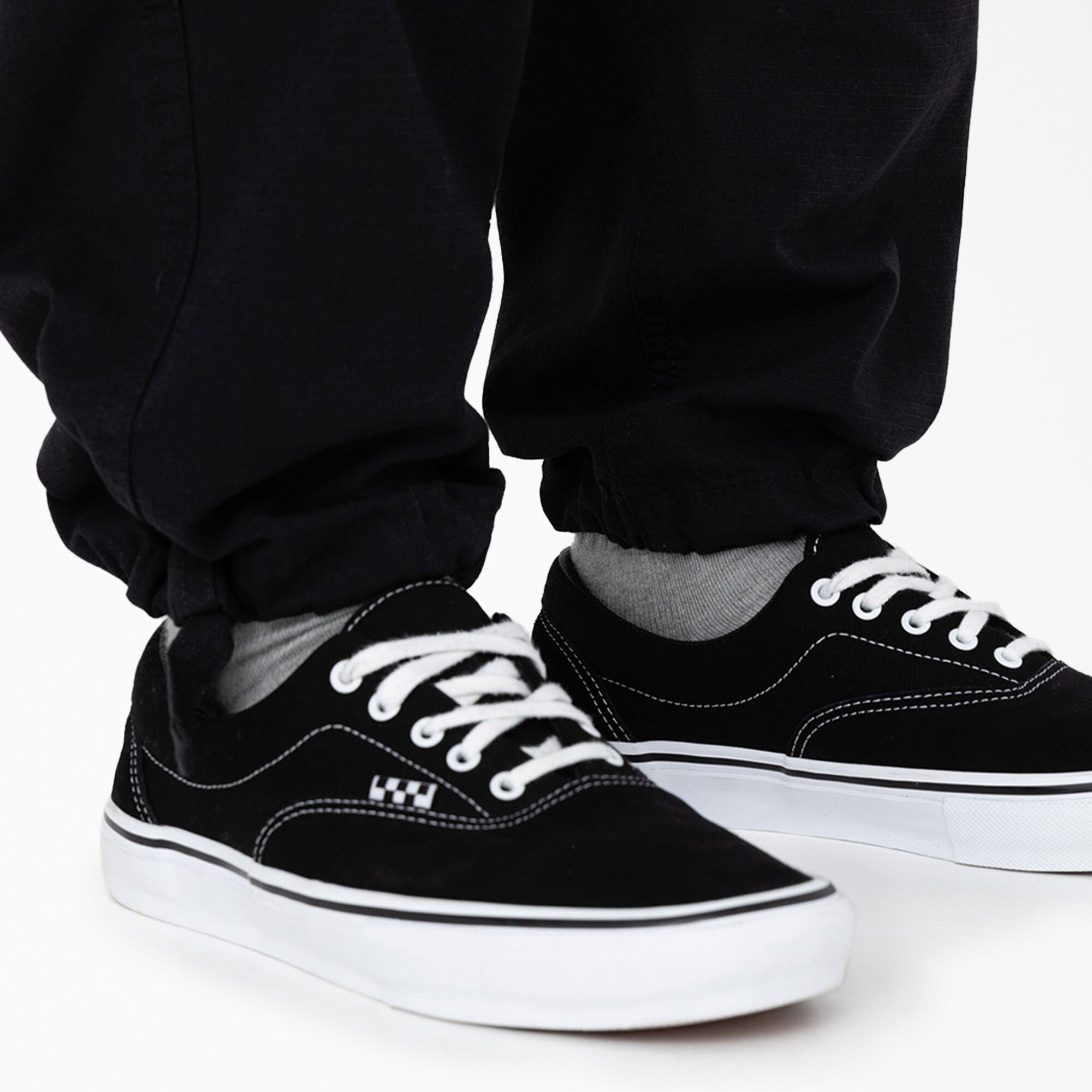 Eagle Bend Relaxed Fit Double Knee Cargo Pants - Image 8