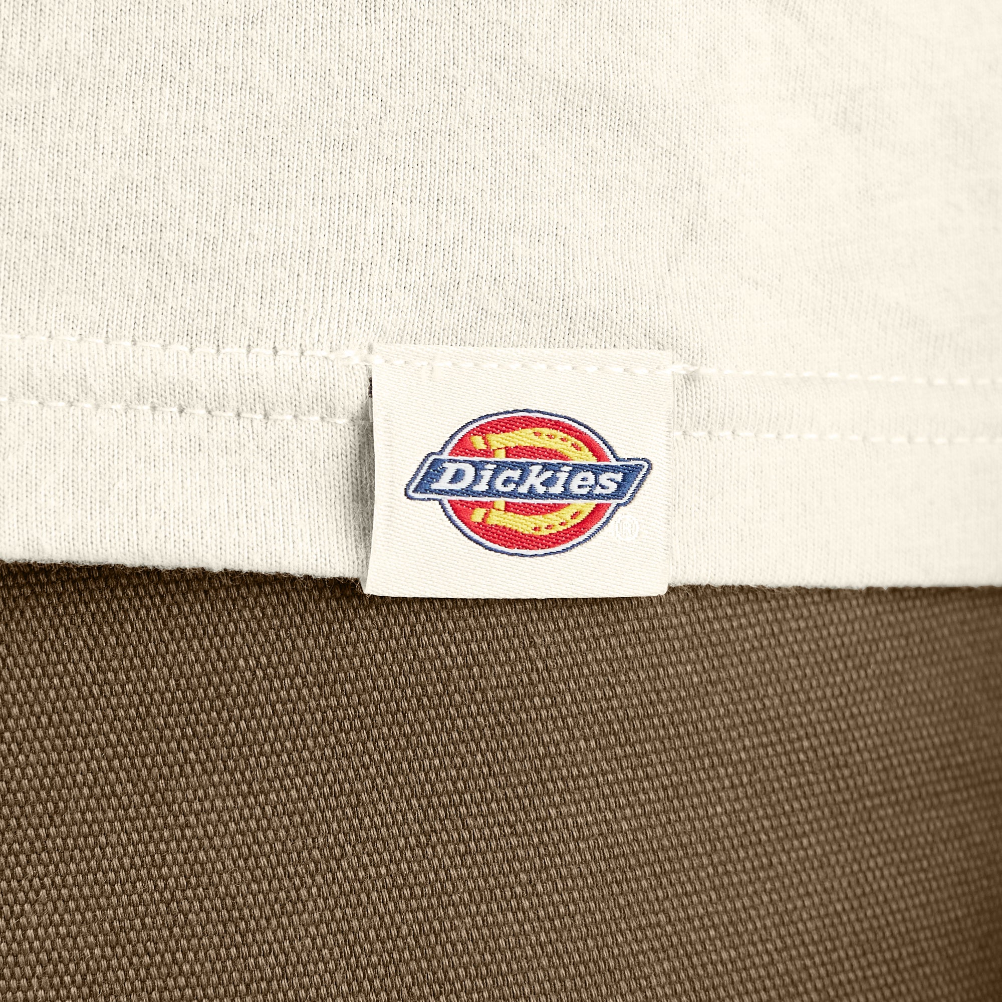 Apison Graphic T-Shirt - Image 7