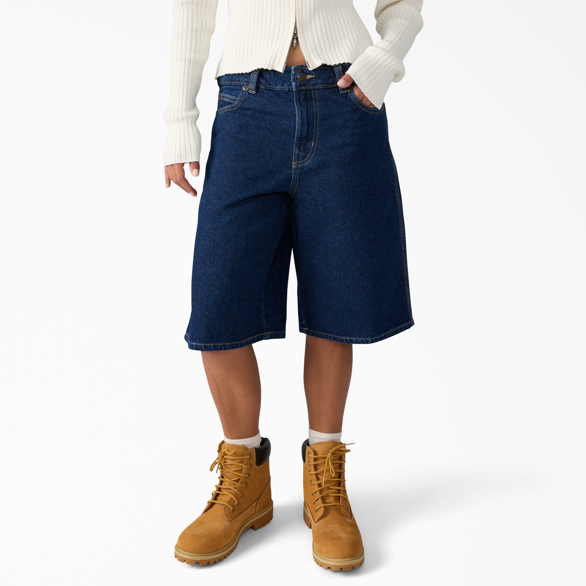 Women's 957 Loose Denim Shorts. 13